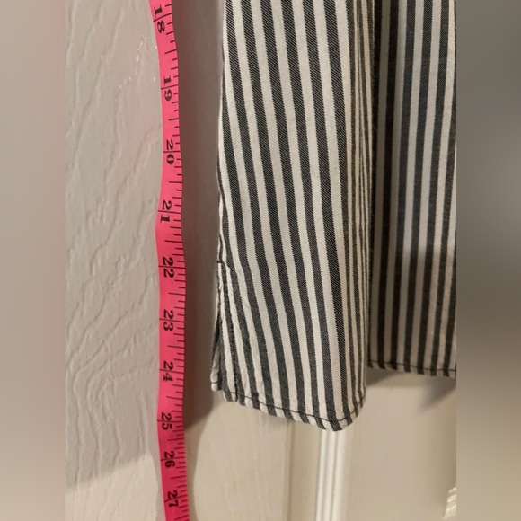 Free w/bundle🙃NWOT Old Navy Striped Cami size M - Picture 2 of 4